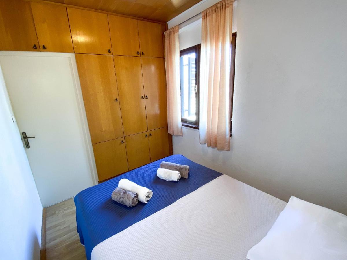 Seaview & Beachfront Apartments Jakov Donji Okrug  Extérieur photo