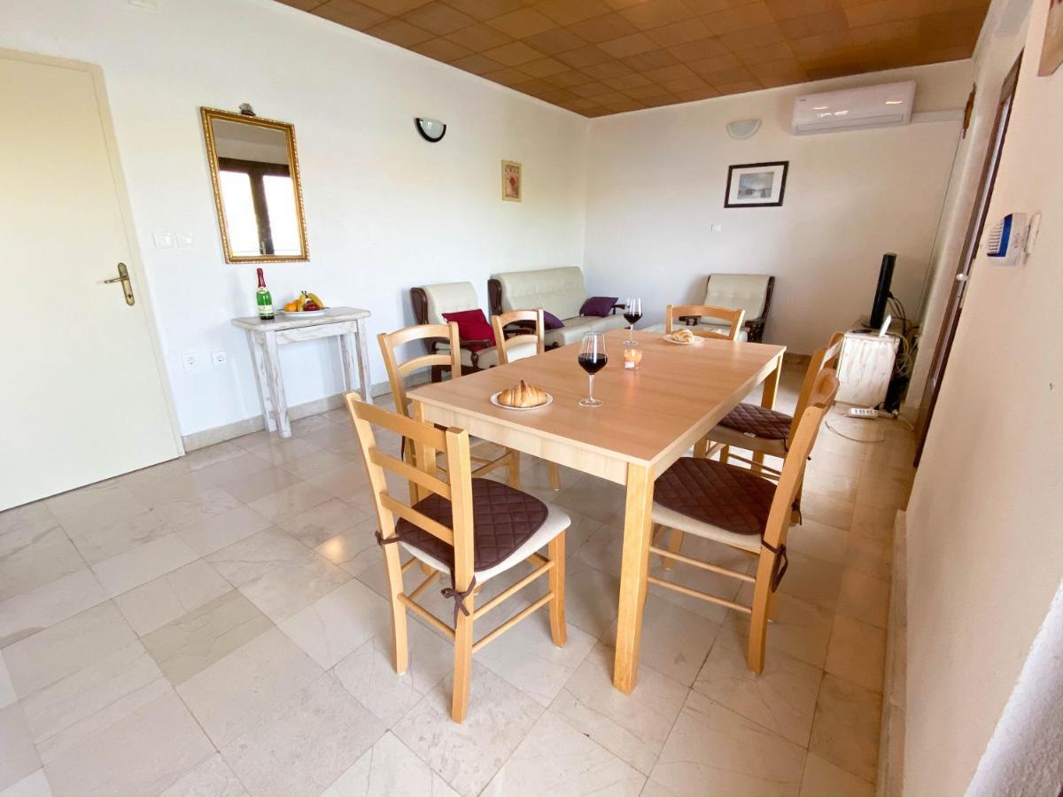 Seaview & Beachfront Apartments Jakov Donji Okrug  Extérieur photo
