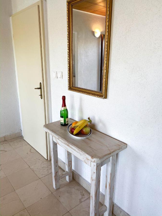 Seaview & Beachfront Apartments Jakov Donji Okrug  Extérieur photo