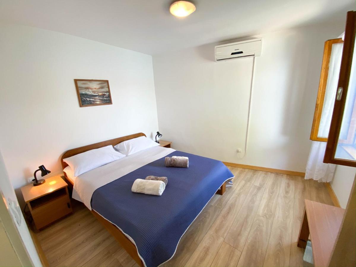 Seaview & Beachfront Apartments Jakov Donji Okrug  Extérieur photo