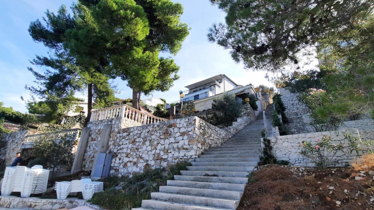 Seaview & Beachfront Apartments Jakov Donji Okrug  Extérieur photo